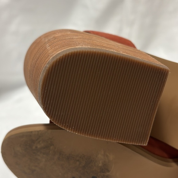 Susina Ilsa Sandals Wood Block Heel 8 - Picture 9 of 10